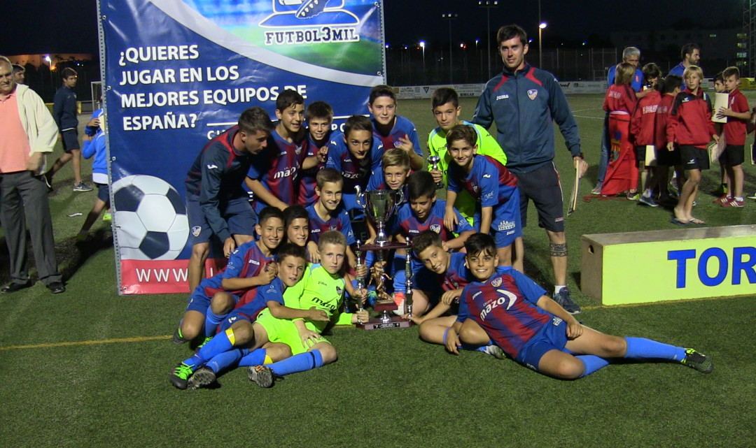 El UD Alzira se hace con el Trofeo de Campeones “Pepe Valls” en categoría Alevín