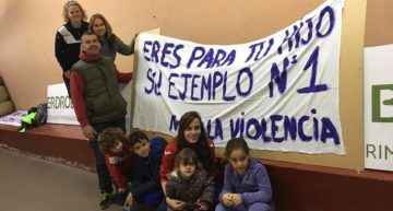 GALERÍA: El E-1 Valencia mostrará una pancarta contra la violencia este fin de semana