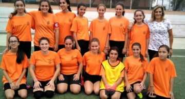 El Sporting Xirivella devuelve el fútbol femenino a la localidad 30 años después