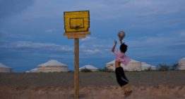 Un triple solidario para incentivar los valores del baloncesto entre los niños sin recursos del Sáhara