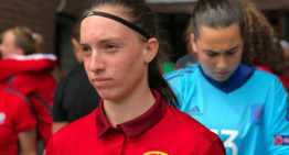 Eva Navarro tira del carro para meter a España Sub-17 en semifinales (5-0)