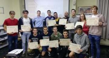 Prometedora juventud: el CTA entrega sus diplomas a los nuevos árbitros de fútbol sala en Valencia