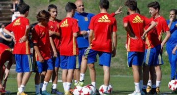 España sub17 convoca a tres futbolistas de la Comunidad Valenciana