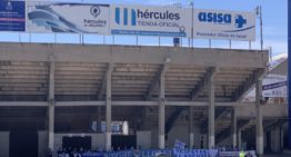 La directiva del Hércules pide ‘unión’ el mismo día que más de un centenar de aficionados denuncian su gestión