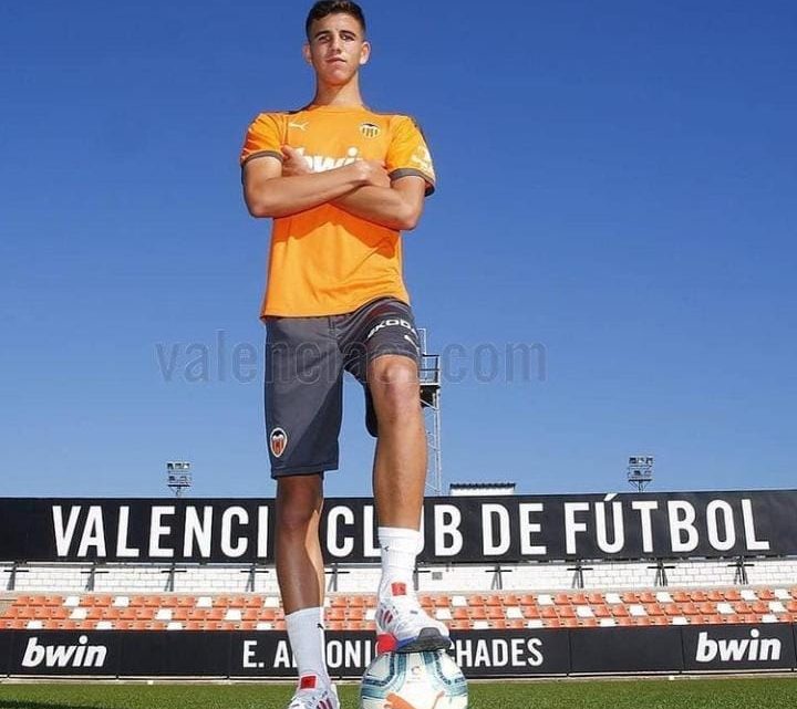 Facu González ultima su puesta a punto para volver con el Valencia Mestalla  | EsportBase | Tu periódico de Fútbol Base
