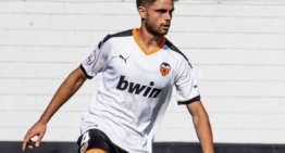 El Valencia traspasa a Guillem Molina al CE Sabadell tras 7 temporadas en la Academia