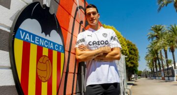 Adri Gómez continuará en el Valencia Mestalla y en la Academia del VCF