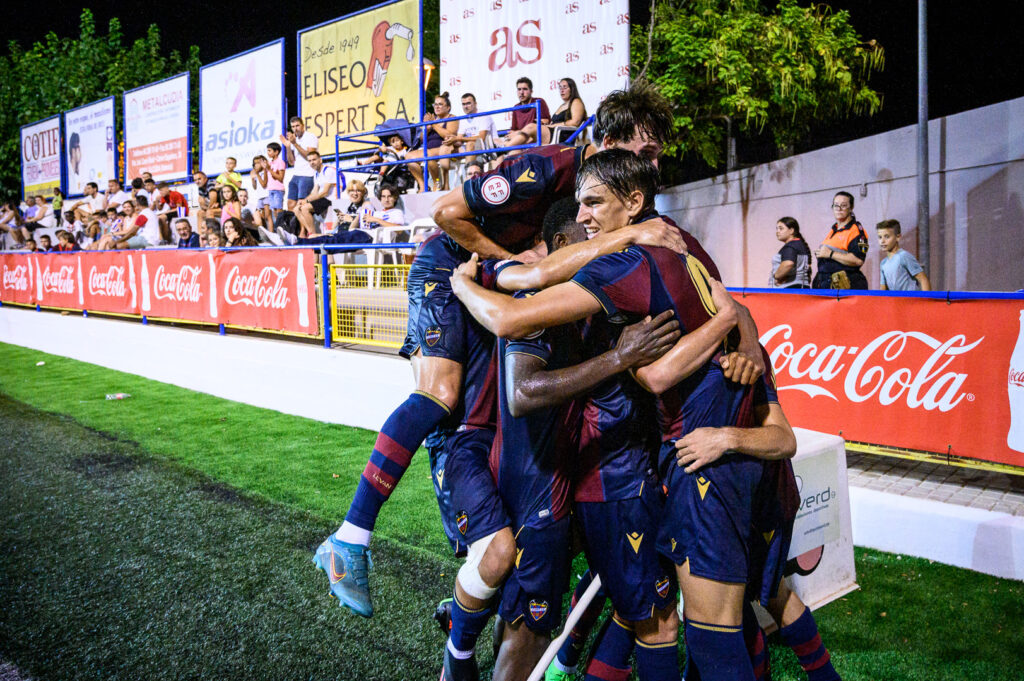 El Levante vence al Villarreal y acaricia las semifinales del COTIF (2-0)
