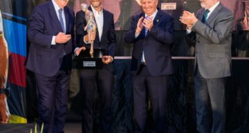 El mundo del deporte agasaja a Alejandro Valverde, ganador del III Premio GoodPeople COTIF en l’Alcúdia