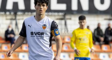 Pablo Gozálbez renueva con el Valencia CF