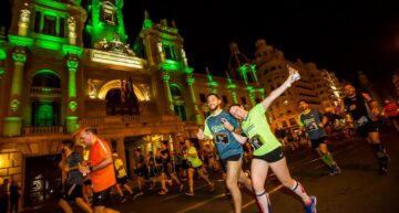 Más de 9.000 corredores tomarán las calles de la ciudad este sábado por la noche con la 15K Nocturna